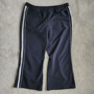 GapFit cropped pants